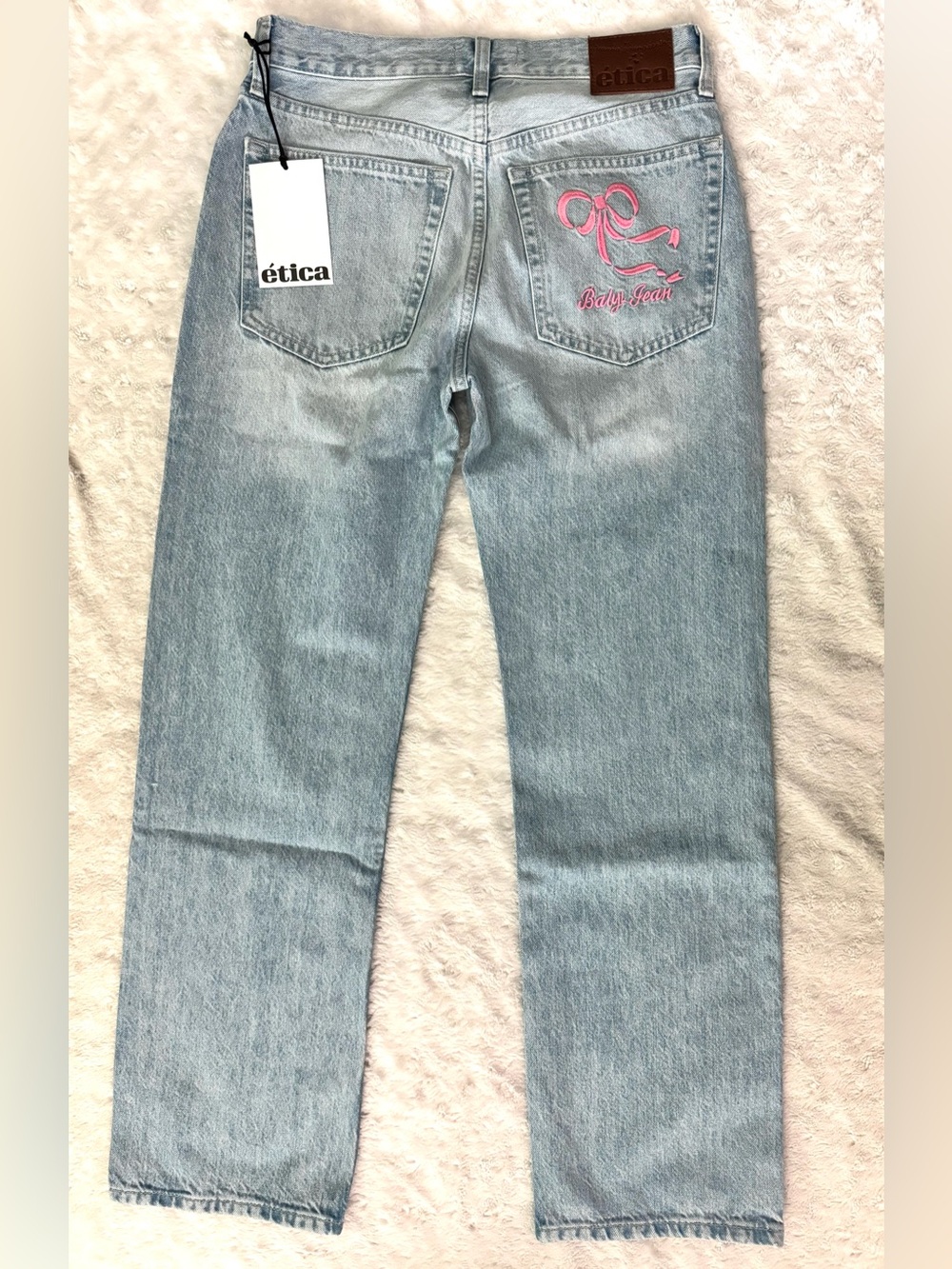 NWT- ETICA The Riot Bow embroidered straight leg Jean